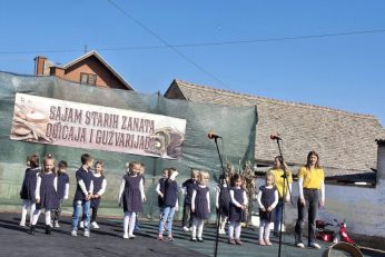 SAJAM STARIH ZANATA,OBIČAJA I GUŽVARIJADA