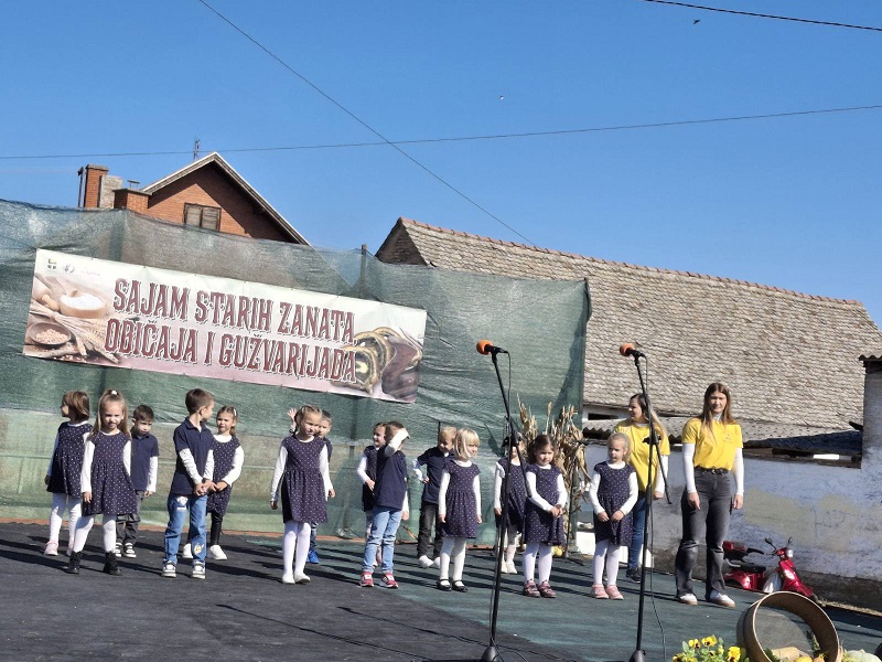SAJAM STARIH ZANATA,OBIČAJA I GUŽVARIJADA
