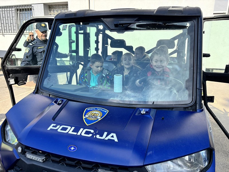 POSJET POLICIJSKOJ POSTAJI DALJ